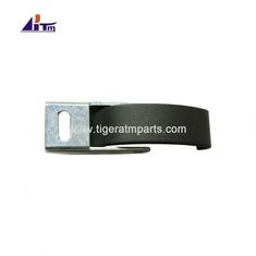 Części maszyny bankomatu NCR S2 Pick Module Toggle Lock 445-0756286-10