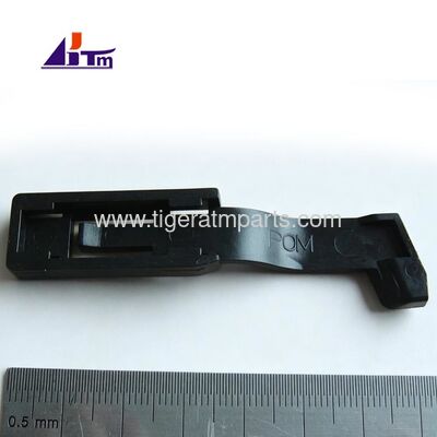 01750046532 1750046532 Plastikowy klips prawy do układarki Wincor CMD V4